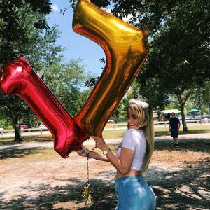 Meet your Posher, Naomy